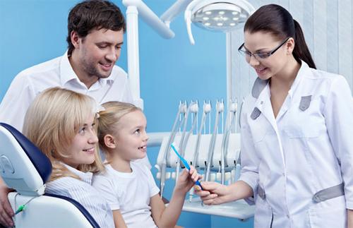 Семейная стоматология: берегите здоровье зубов