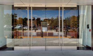 Стеклянные входные группы