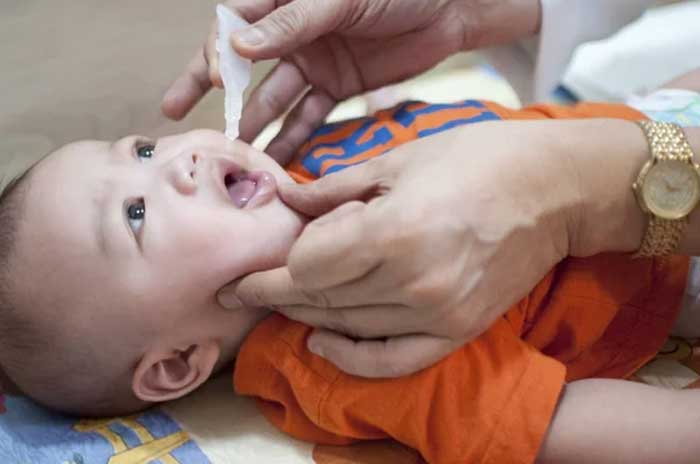 Преимущества и свойства вакцины ПолиовакСин: Борьба с полиомиелитом